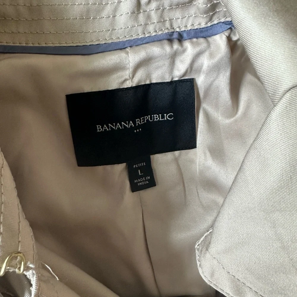 🧥 Banana Republic Beige Double-Breasted Trench Coat – Size Large 🌧️ - Picture 3 of 5
